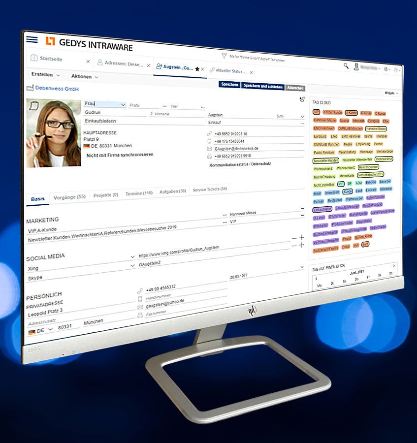 CRM-Release-8-12-Headerbild_900px