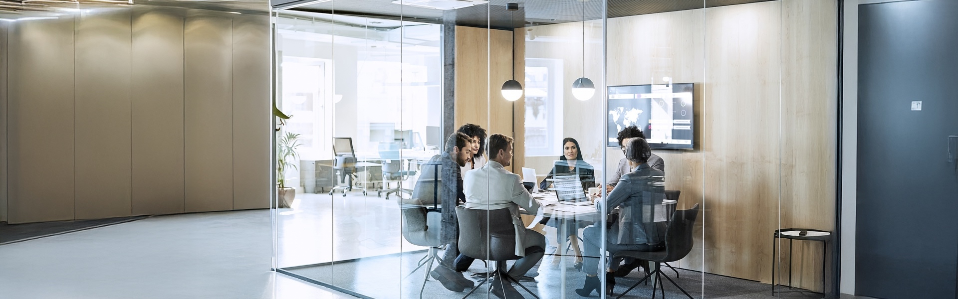 CRM: Ein System. Zwei Nutzergruppen  im Vertrieb. Konflikt.